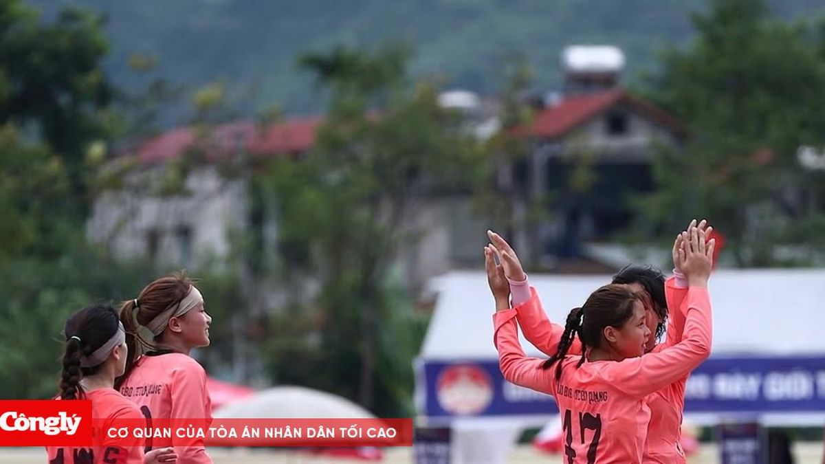 Tuyên Quang: Lâm Bình thắng đậm Ea Păl, thẳng tiến bán kết VTV Cup - Báo Công Lý