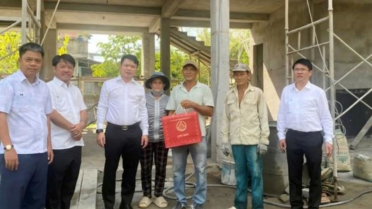 Chủ tịch UBND tỉnh Đắk Lắk kiểm tra tiến độ công trình nhà tránh lũ tại phường Tuy Hòa - Nông nghiệp Hữu cơ Việt Nam