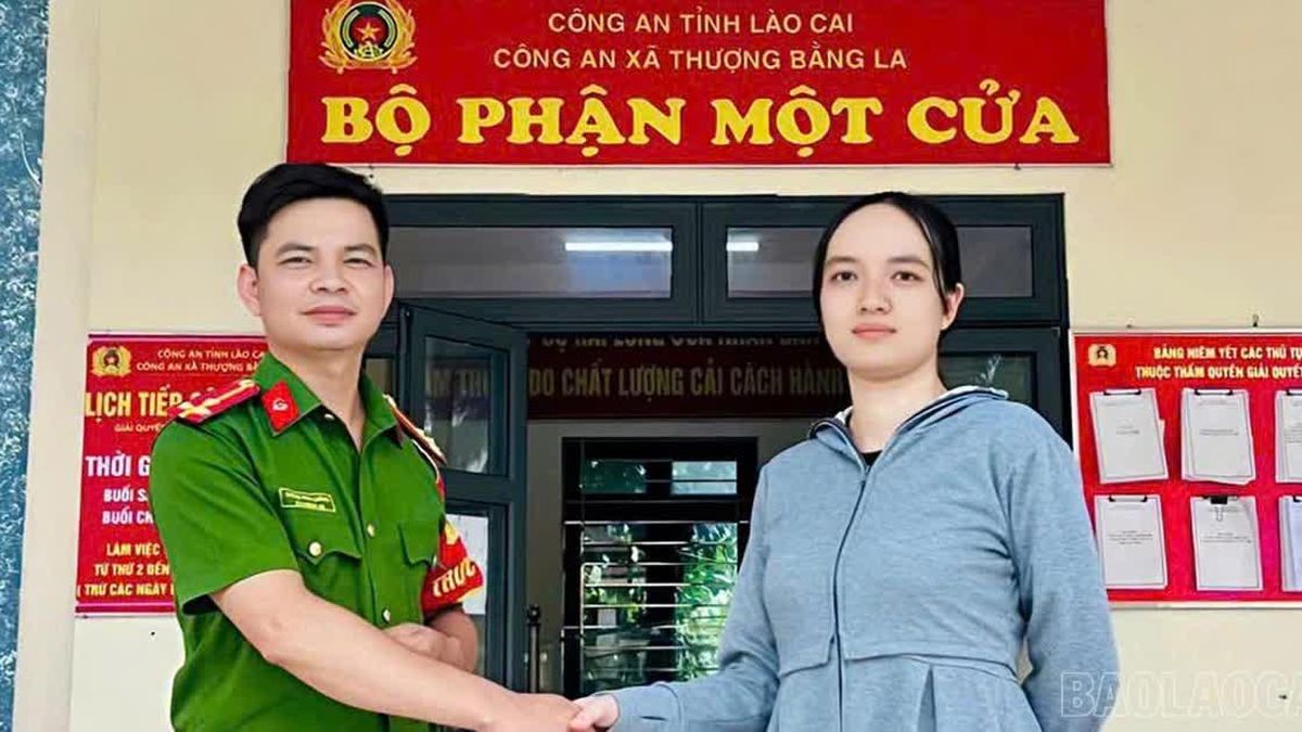 Công an xã Thượng Bằng La hỗ trợ công dân hoàn trả 122 triệu đồng chuyển nhầm - Báo Lào Cai
