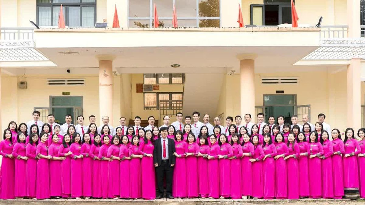 30 năm, hành trình từ phòng học cũ đến khát vọng trường học số - Báo Giáo Dục & Thời Đại