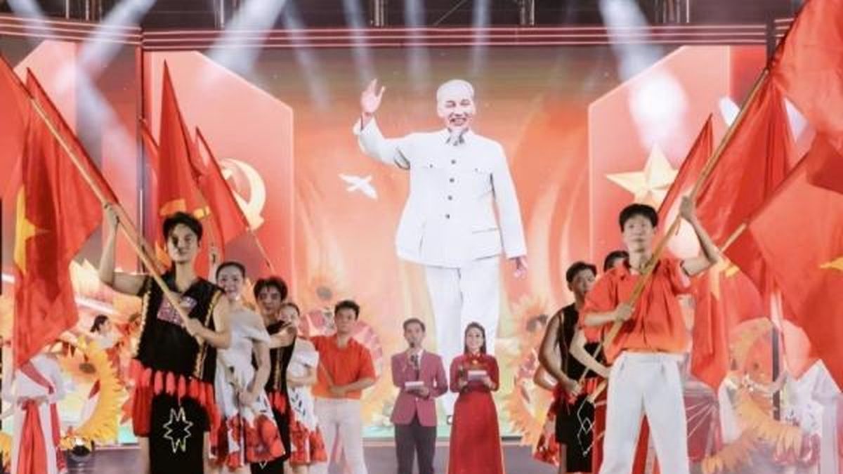 Tuy Hòa sôi động ngày Quốc khánh với giải chạy đón bình minh và đêm hội sầu riêng 2026 - Nông nghiệp Hữu cơ Việt Nam