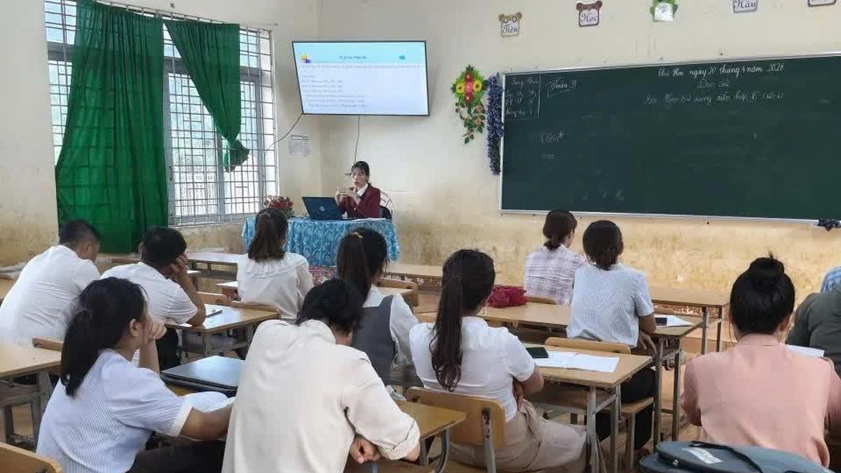 Giáo viên 'gùi' công nghệ vào buôn làng - Báo Giáo Dục & Thời Đại