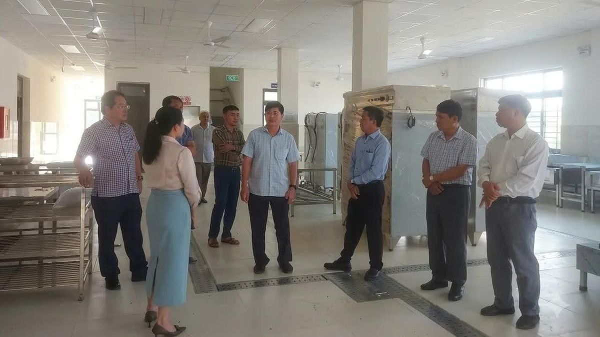 Phó Chủ tịch tỉnh Đắk Lắk kiểm tra công tác chuẩn bị khai giảng năm học mới - Báo Giáo Dục & Thời Đại