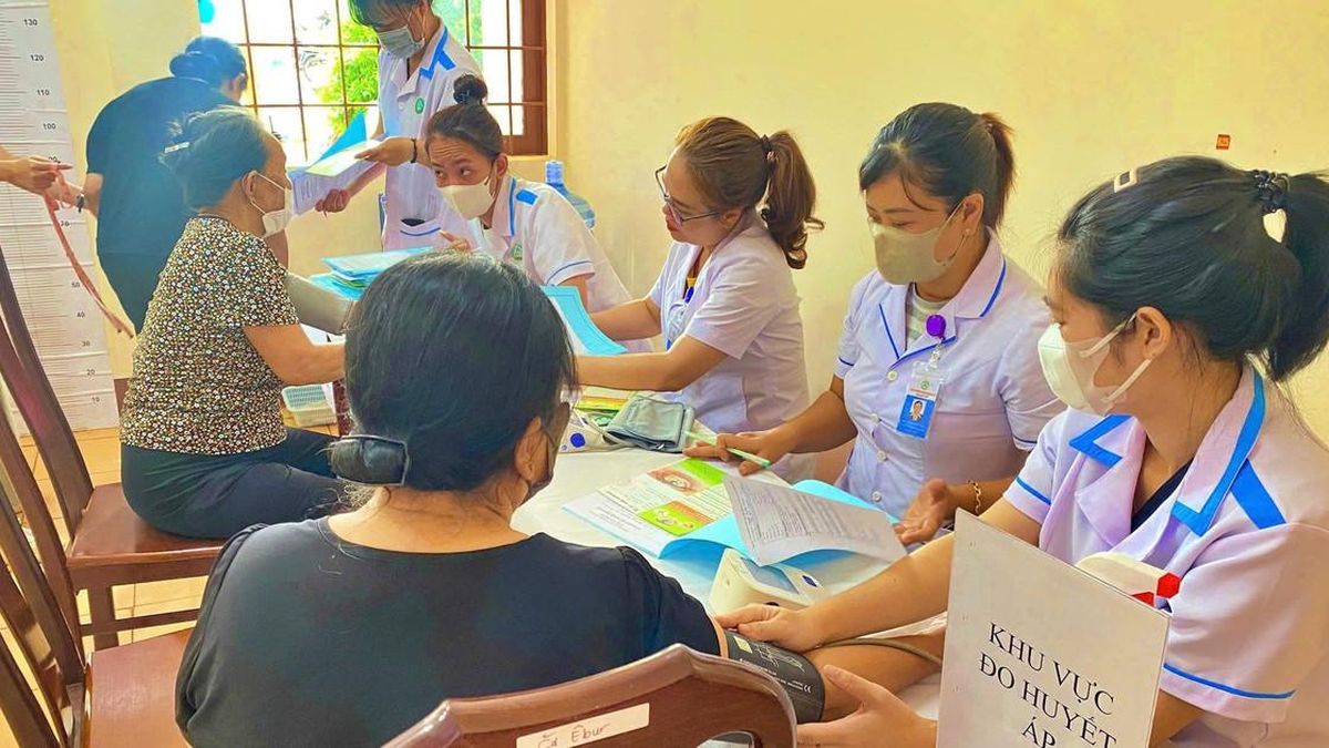 Tăng tốc khám sức khỏe miễn phí cho người dân ở Buôn Ma Thuột - Báo Sức Khỏe & Đời Sống