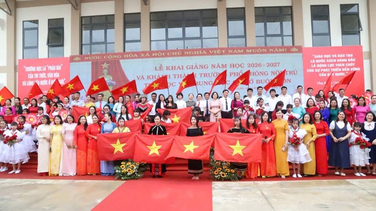 Niềm vui ngày khai trường đặc biệt tại Đắk Lắk - Báo Văn hóa