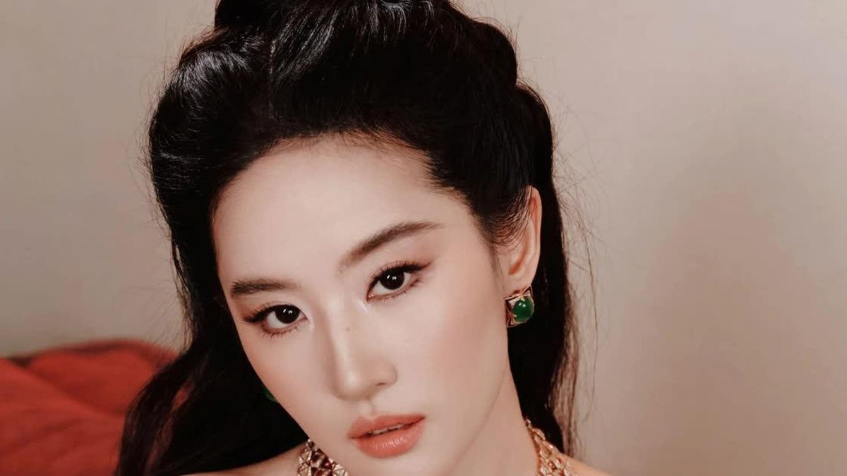 Hồ Ngọc Hà xuất hiện bên Lưu Diệc Phi