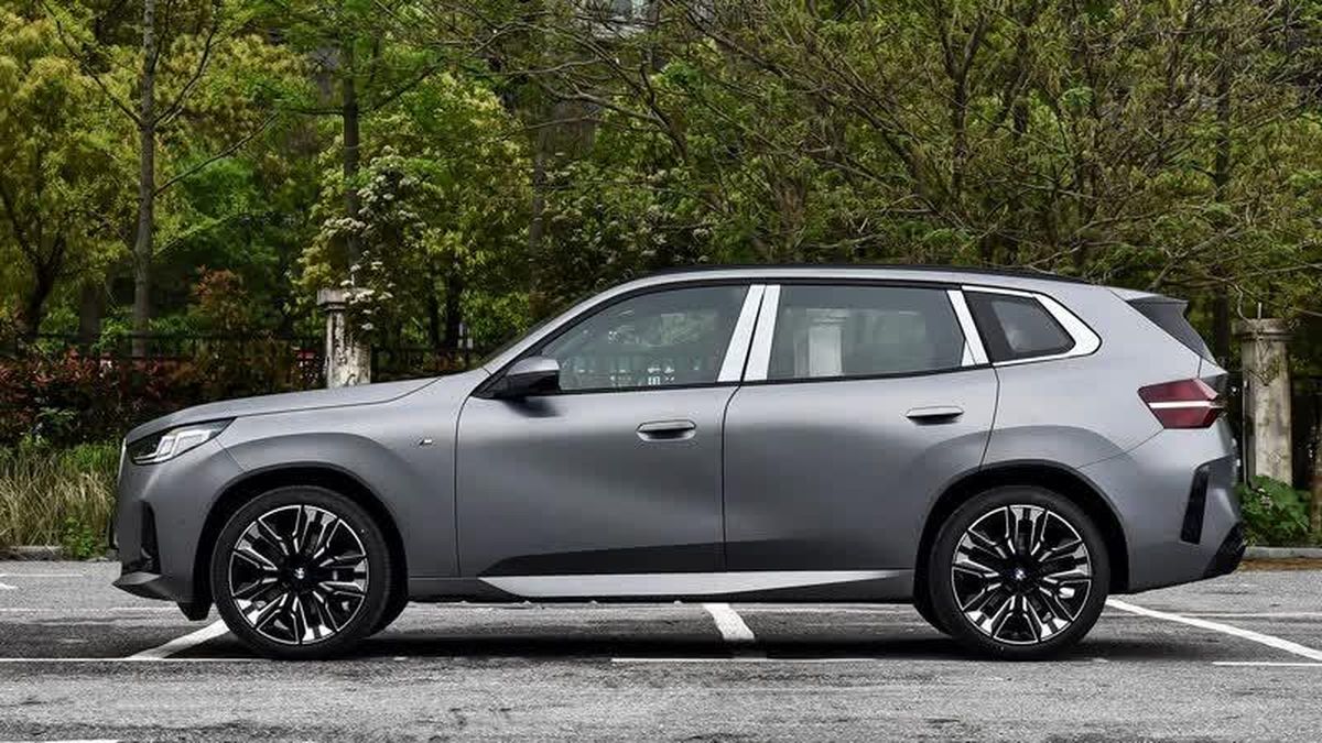 SUV BMW dài gần 4,9 mét, công suất 258 mã lực, giá hơn 1,2 tỷ đồng