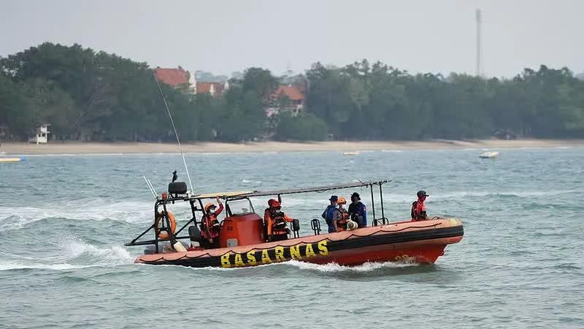 Tàu chở 243 người của Indonesia mất tích trên biển - Báo Tiền Phong