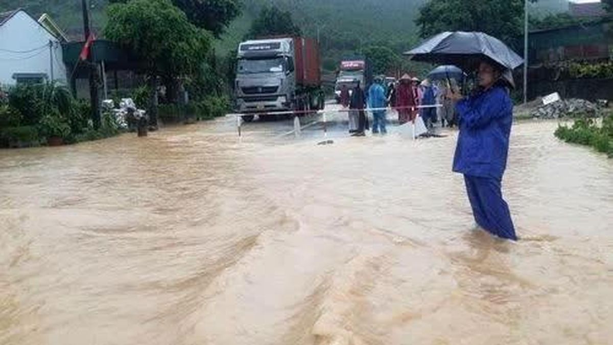 Còn nhiều vị trí ngập trên các tuyến quốc lộ nhưng không gây tắc đường - Báo Công An Nhân Dân