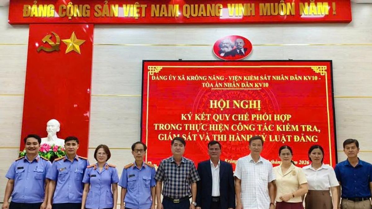 Ký quy chế phối hợp với Ủy ban Kiểm tra Đảng ủy cơ sở - Báo Bảo Vệ Pháp Luật