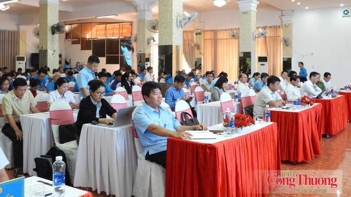 Đắk Lắk: Chăm lo đời sống, giữ chân công nhân khu công nghiệp - Báo Công Thương