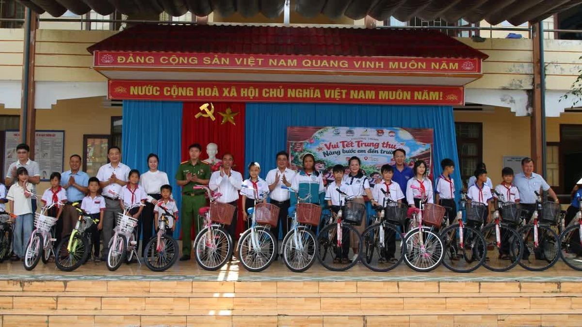 Trung Thu đến sớm với học trò vùng khó Cư Prao - Báo Giáo Dục & Thời Đại