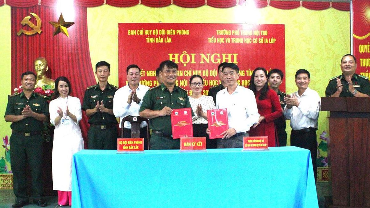 BĐBP Đắk Lắk ký kết nghĩa với Trường Phổ thông nội trú tiểu học và trung học cơ sở Ia Lốp - Chuyên trang Công Lý & Xã Hội - Báo Công Lý