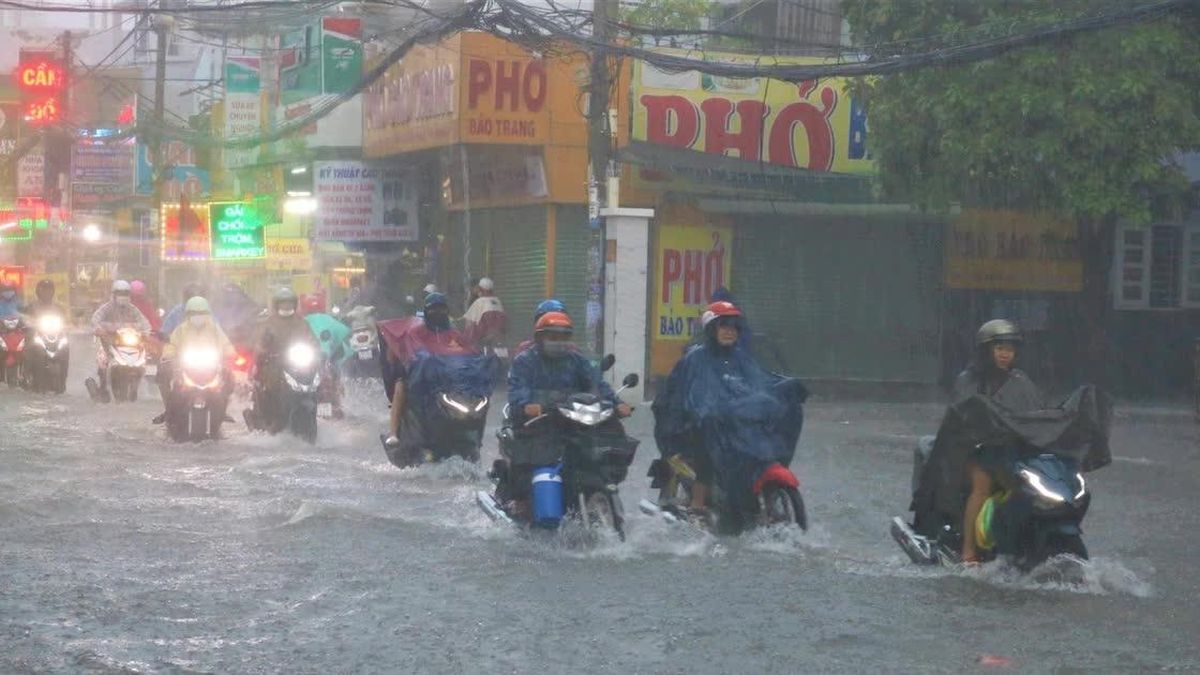 Dự báo thời tiết ngày 21/9: Mưa lớn tiếp diễn tại Nam Bộ và Nam Trung Bộ - Báo Nhà báo và Công luận