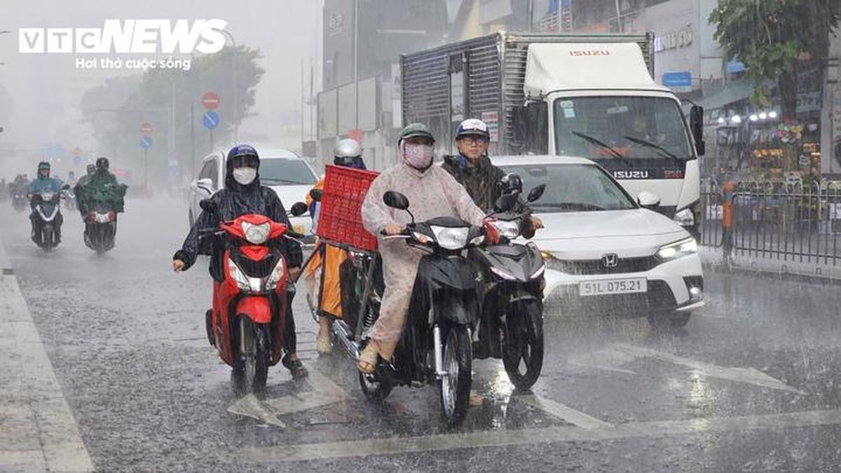 Dự báo thời tiết ngày 21/9: Miền Nam bước vào đợt mưa lớn, có nơi trên 400mm - Báo VTC News