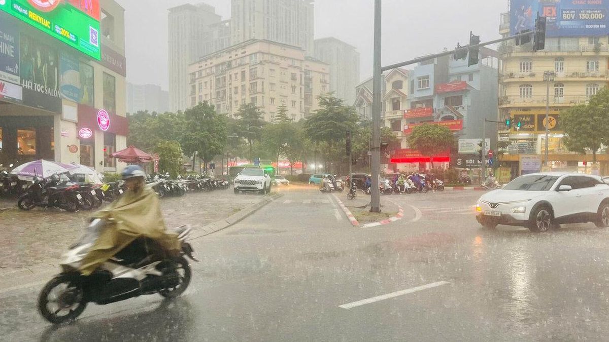Mưa lớn mở rộng ở miền Trung và Nam Bộ, có nơi trên 200mm - Chuyên trang Bảo Vệ Công Lý - Báo Công Lý