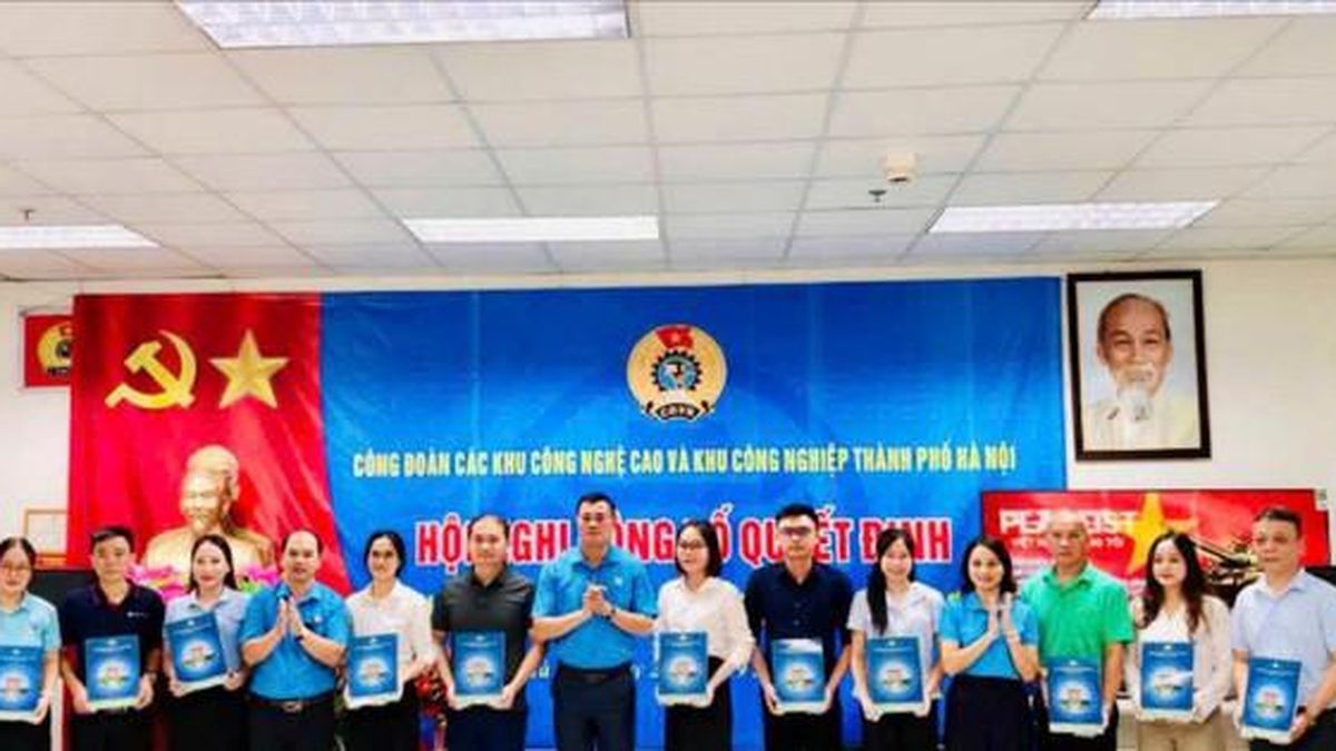 Công đoàn các Khu công nghệ cao và Khu công nghiệp Hà Nội có thêm 1.150 đoàn viên