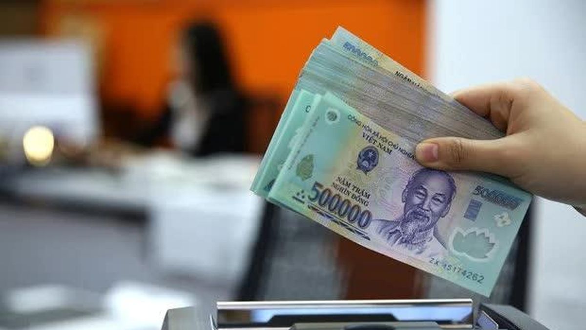 Tiền gửi thanh toán giảm mạnh, ngân hàng đối mặt áp lực chi phí vốn
