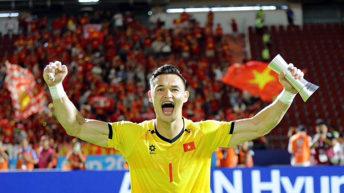 Lê Giang lên trang FIFA sẽ giúp thu hút Việt kiều về ĐTQG?