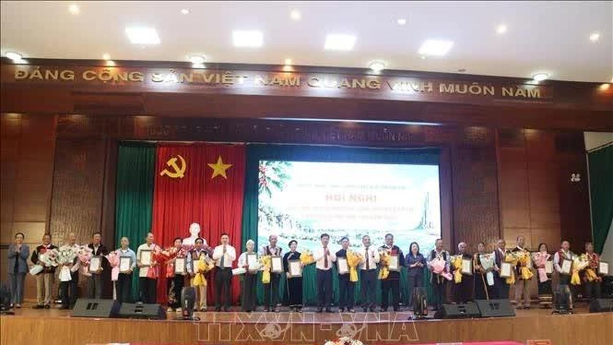 Tiếp tục giữ lửa cho cộng đồng, giữ trọn niềm tin của nhân dân - Báo Tin Tức TTXVN
