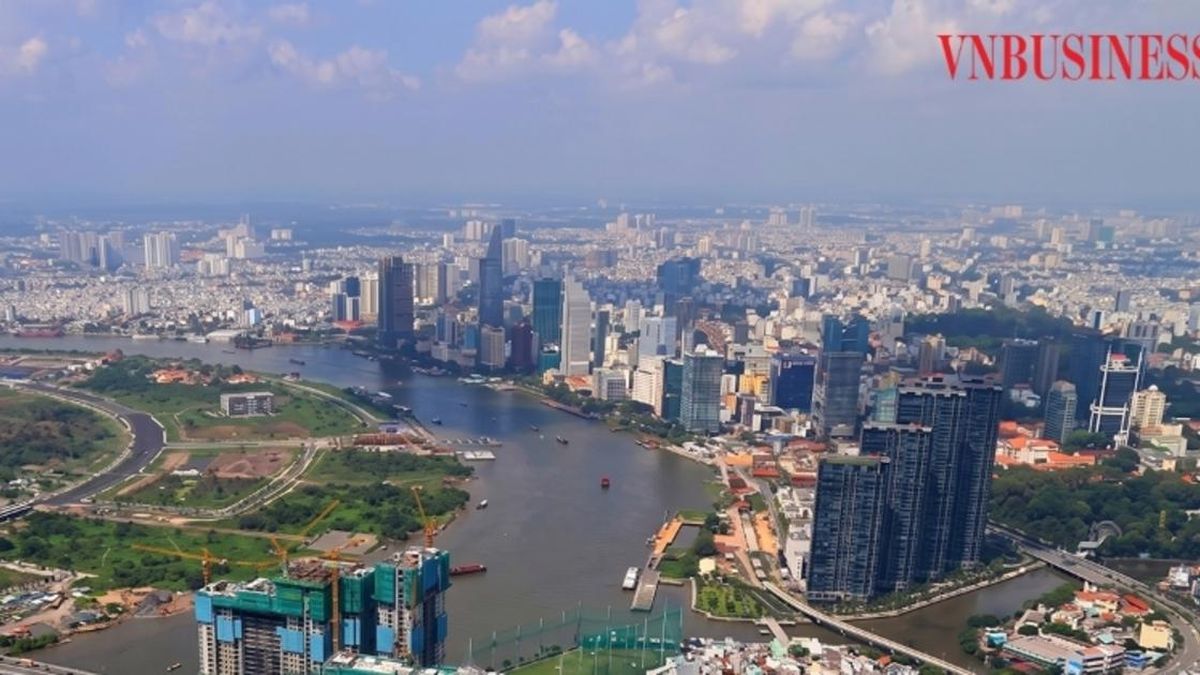 Doanh nghiệp địa ốc điều chỉnh giá trước sức ép kép