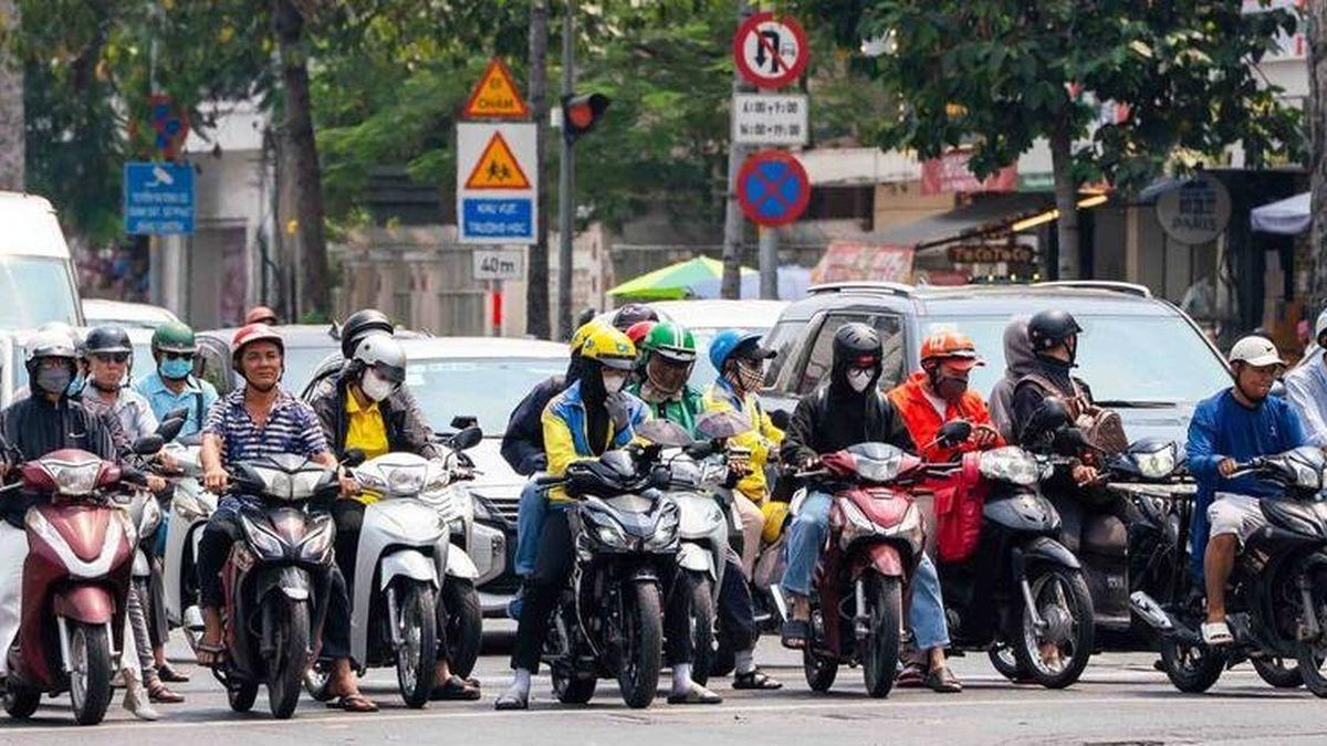 Dự báo thời tiết 10 ngày tới: Hà Nội nắng nóng, Trung Bộ và Nam Bộ mưa lớn kéo dài - Chuyên trang Góc nhìn pháp lý - Tạp chí Người đưa tin
