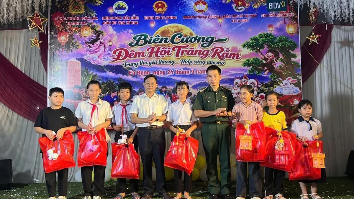 Rộn ràng Tết Trung thu ở các xã vùng biên giới Đắk Lắk - Báo Nhân Dân