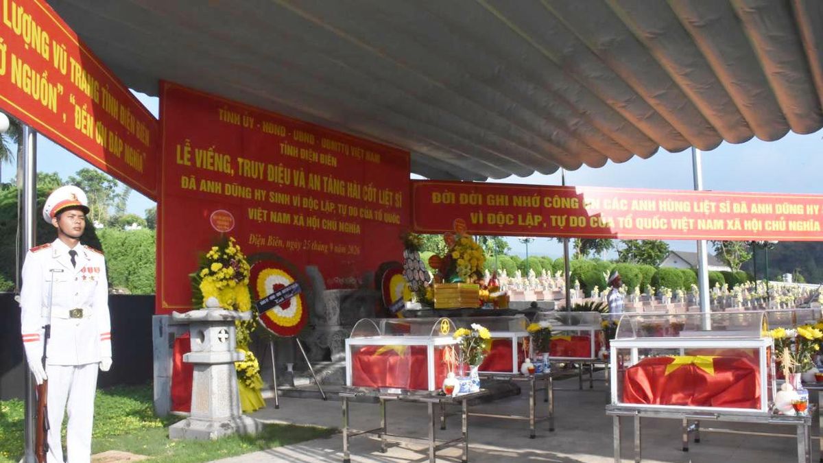Điện Biên tổ chức lễ viếng, truy điệu và an táng hài cốt liệt sĩ