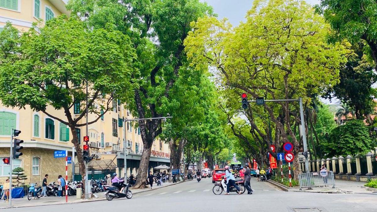 Thời tiết ngày 25/9: Bắc Bộ nắng oi, Trung Bộ và Nam Bộ có nơi mưa to