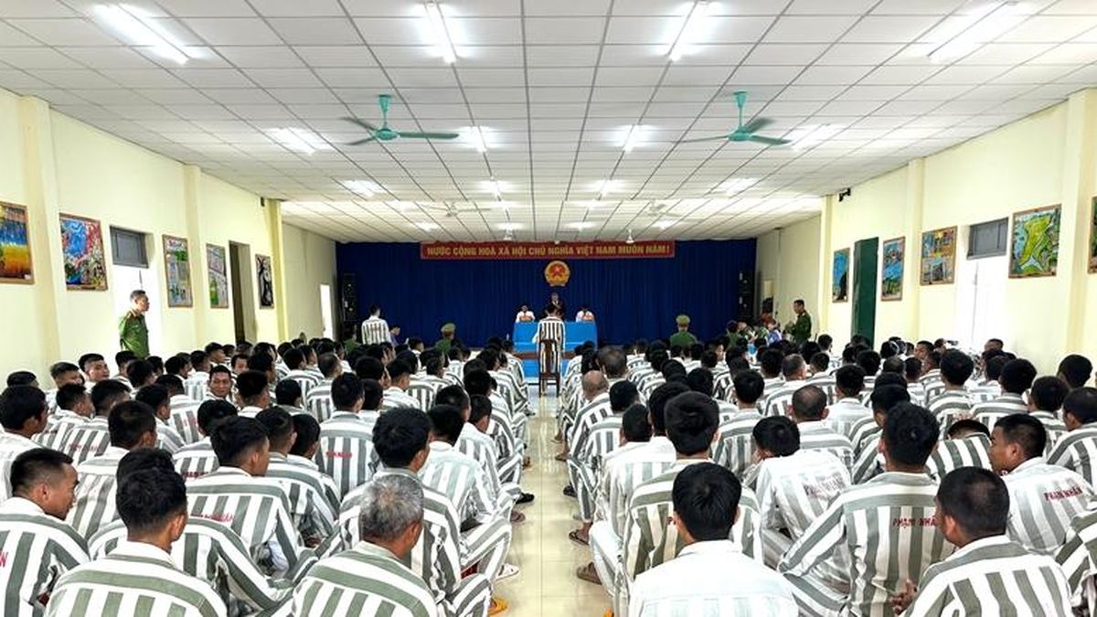 Phối hợp tổ chức phiên tòa xét xử lưu động tại Trại giam Đắk Tân - Báo Bảo Vệ Pháp Luật