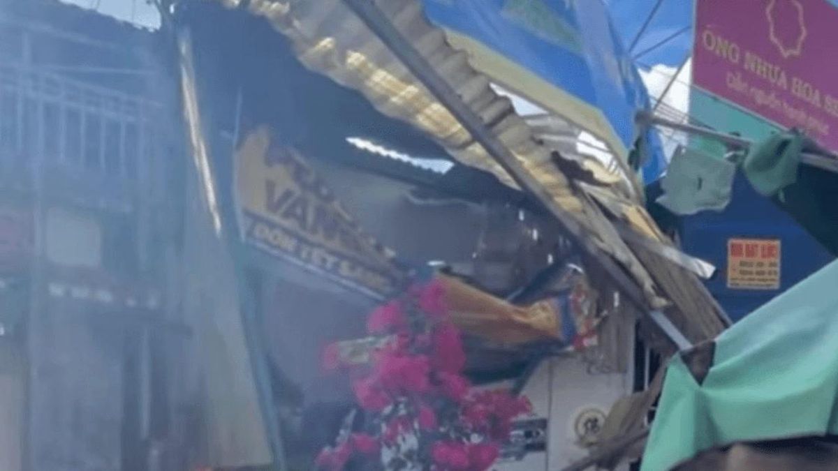 Xe tải lao vào tạp hóa, 3 người trọng thương - Chuyên trang Công Lý & Xã Hội - Báo Công Lý