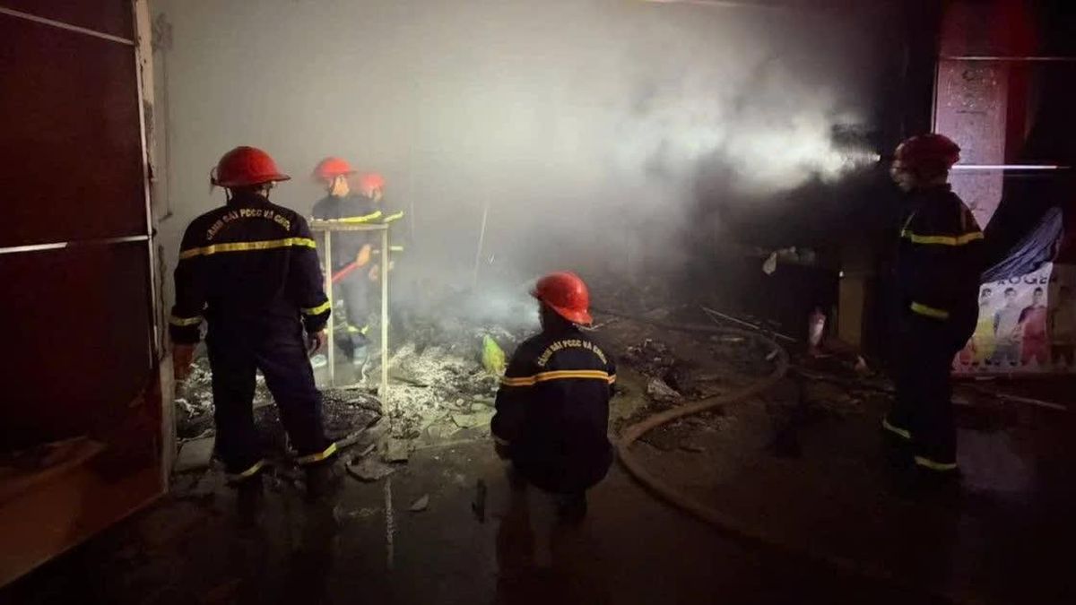 Đắk Lắk: Kịp thời khống chế đám cháy tại cửa hàng bán đồ thể thao - Báo Nhân Dân