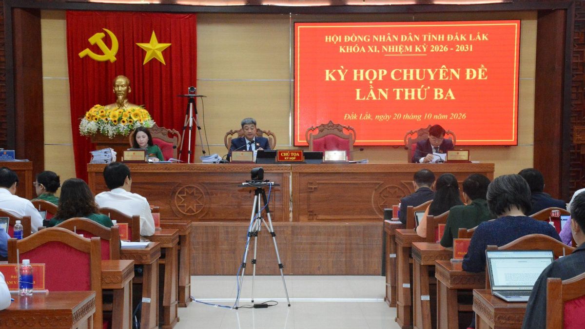 Hội đồng nhân dân tỉnh Đắk Lắk khóa XI khai mạc Kỳ họp Chuyên đề lần thứ ba - Báo Quân Đội Nhân Dân