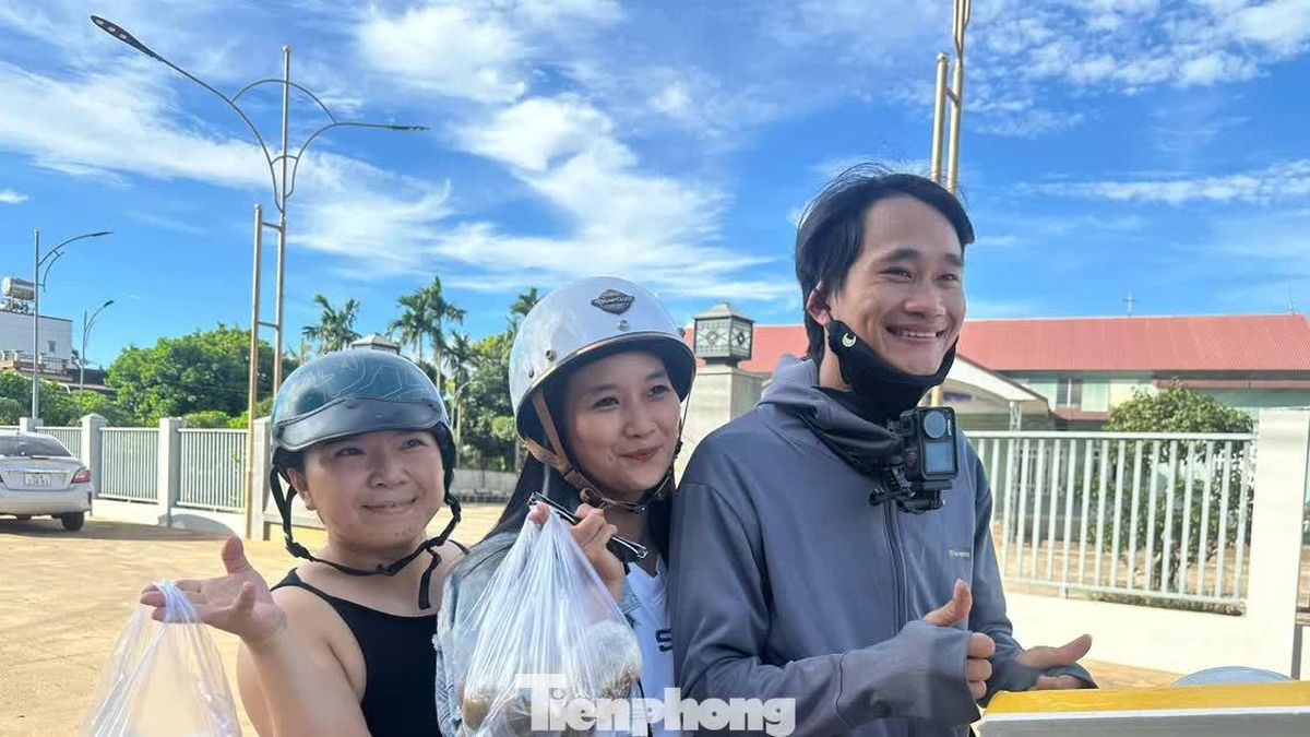 Gặp chàng trai Đắk Lắk bán món lạ gây sốt với clip gần 8 triệu lượt xem - Báo Tiền Phong