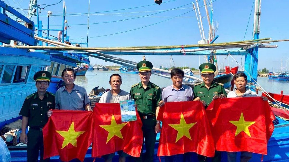 Từ 'thao tác số' đến hành trình vươn khơi đúng luật - Báo Biên phòng