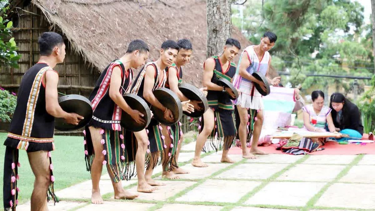 Khơi mạch Không gian văn hóa cồng chiêng Tây Nguyên - Bài 3: Hồi sinh giá trị một di sản - Báo Sài Gòn Giải Phóng