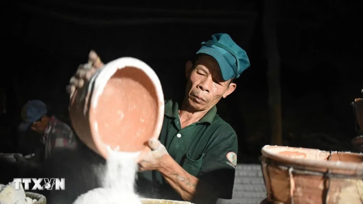 Đắk Lắk: Phát triển làng nghề muối Tuyết Diêm bền vững gắn với du lịch cộng đồng - Báo VietnamPlus
