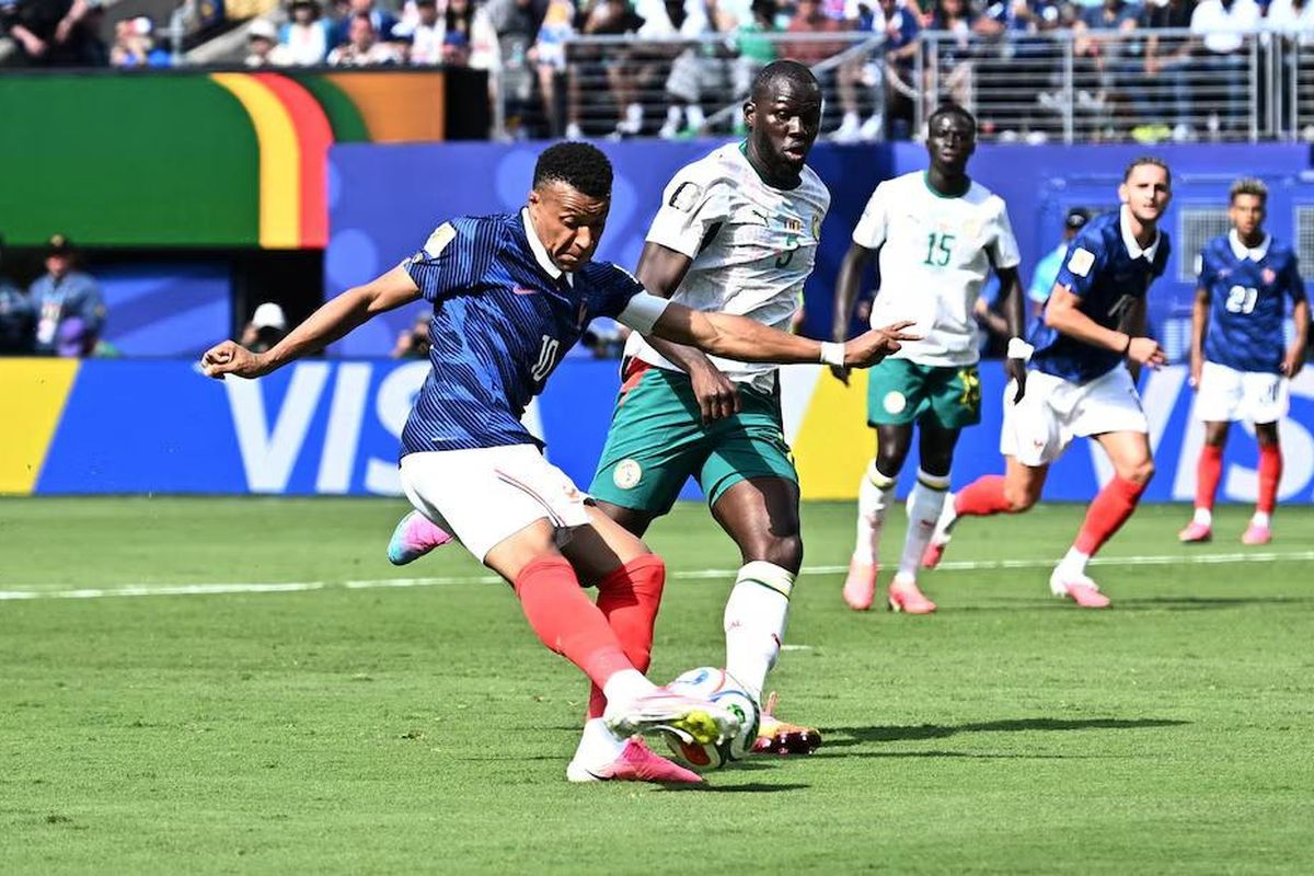 Khởi đầu ho&agrave;n hảo từ những 'cỗ m&aacute;y' ghi b&agrave;n Messi, Haaland ...