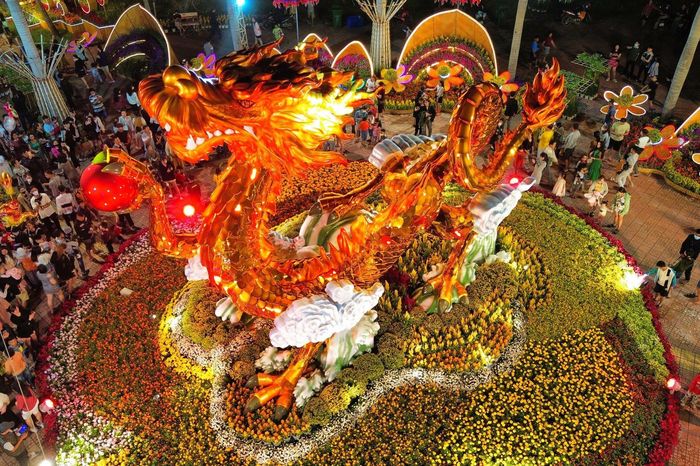 Linh vật rồng 'tọa sơn hướng hải' Phú Yên nhập cuộc 'tỉ thí' rồng xuân ...
