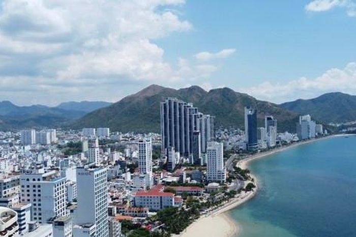 Nha Trang s\u1ebd c\u01b0\u1ee1ng ch\u1ebf 25 c\u00f4ng tr\u00ecnh l\u1edbn x\u00e2y d\u1ef1ng v\u01b0\u1ee3t t\u1ea7ng - B\u00e1o Ti\u1ec1n Phong