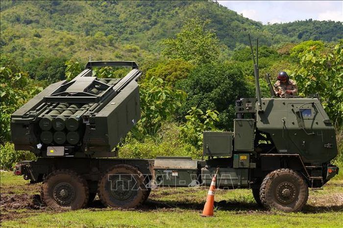 Mỹ chấp thuận bán Hệ thống Pháo phản lực cơ động HIMARS cho Canada ...