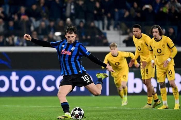 Từ bờ vực thảm họa, Atalanta cứu cả Serie A - Báo Người Lao Động