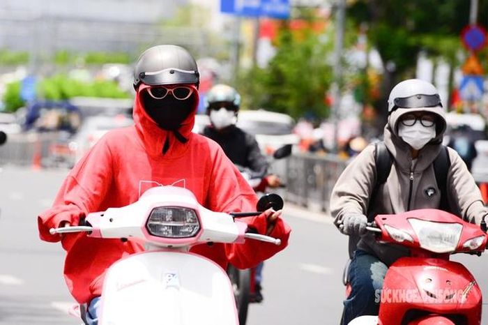 Miền Bắc đang đợt nắng nóng đỉnh điểm, nhiệt độ vượt ngưỡng 38 độ - Báo Sức Khỏe & Đời Sống
