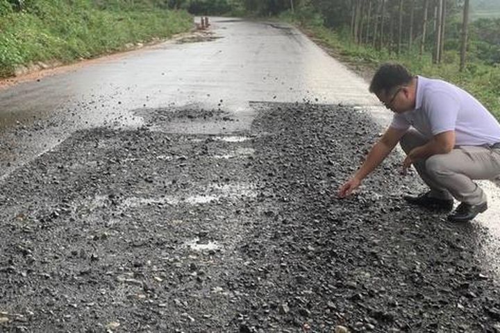 Vụ đường cấp bách 140 tỉ 'như tấm giẻ rách': Mới 4 tháng đã hỏng! - Báo ...